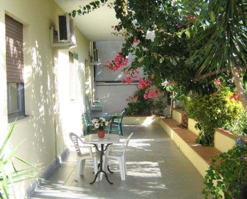 cortile-fiorito-2